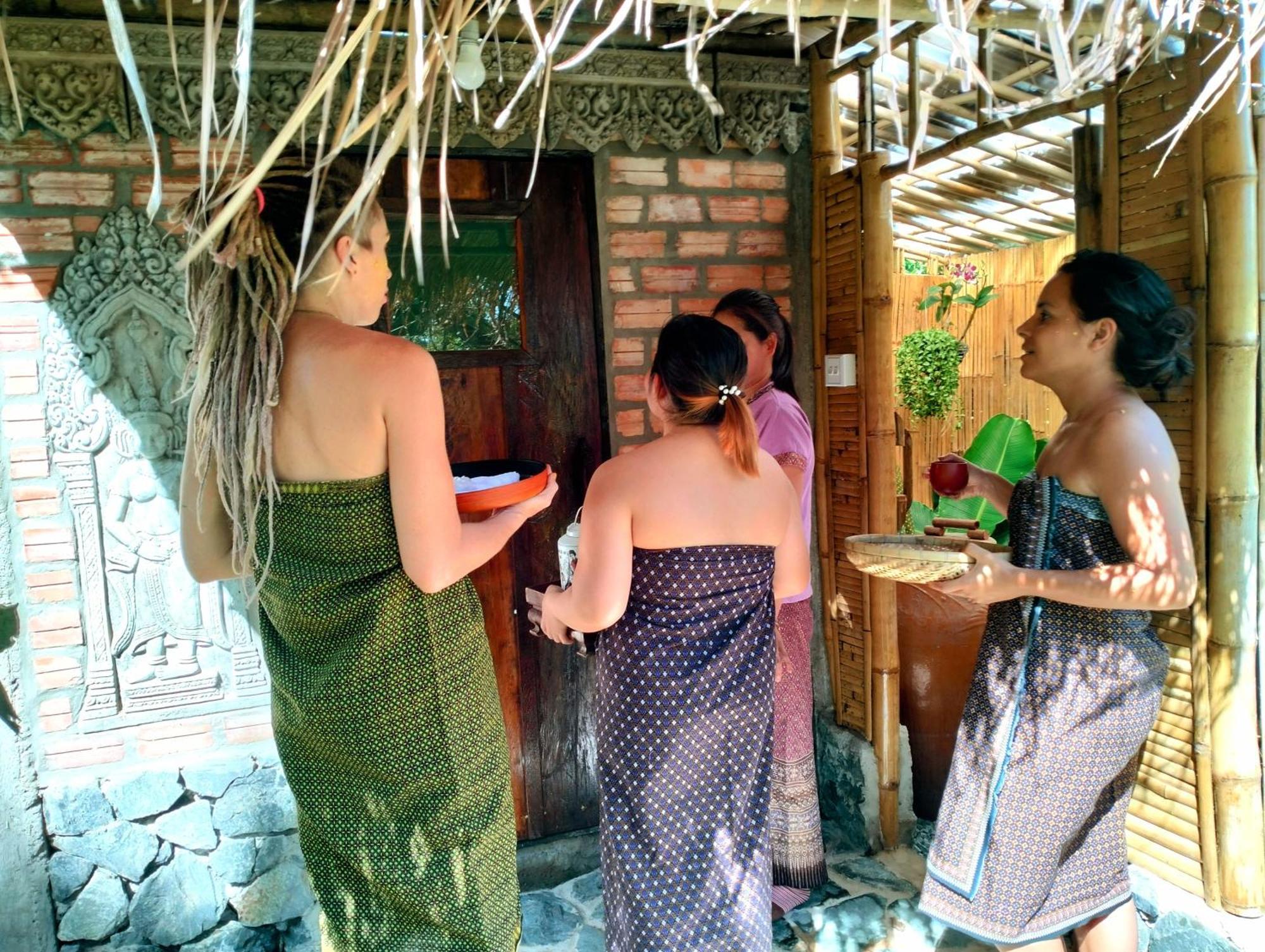 Banteay Srey Women'S Only Traditional Spa And Homestay Kampot Exterior photo